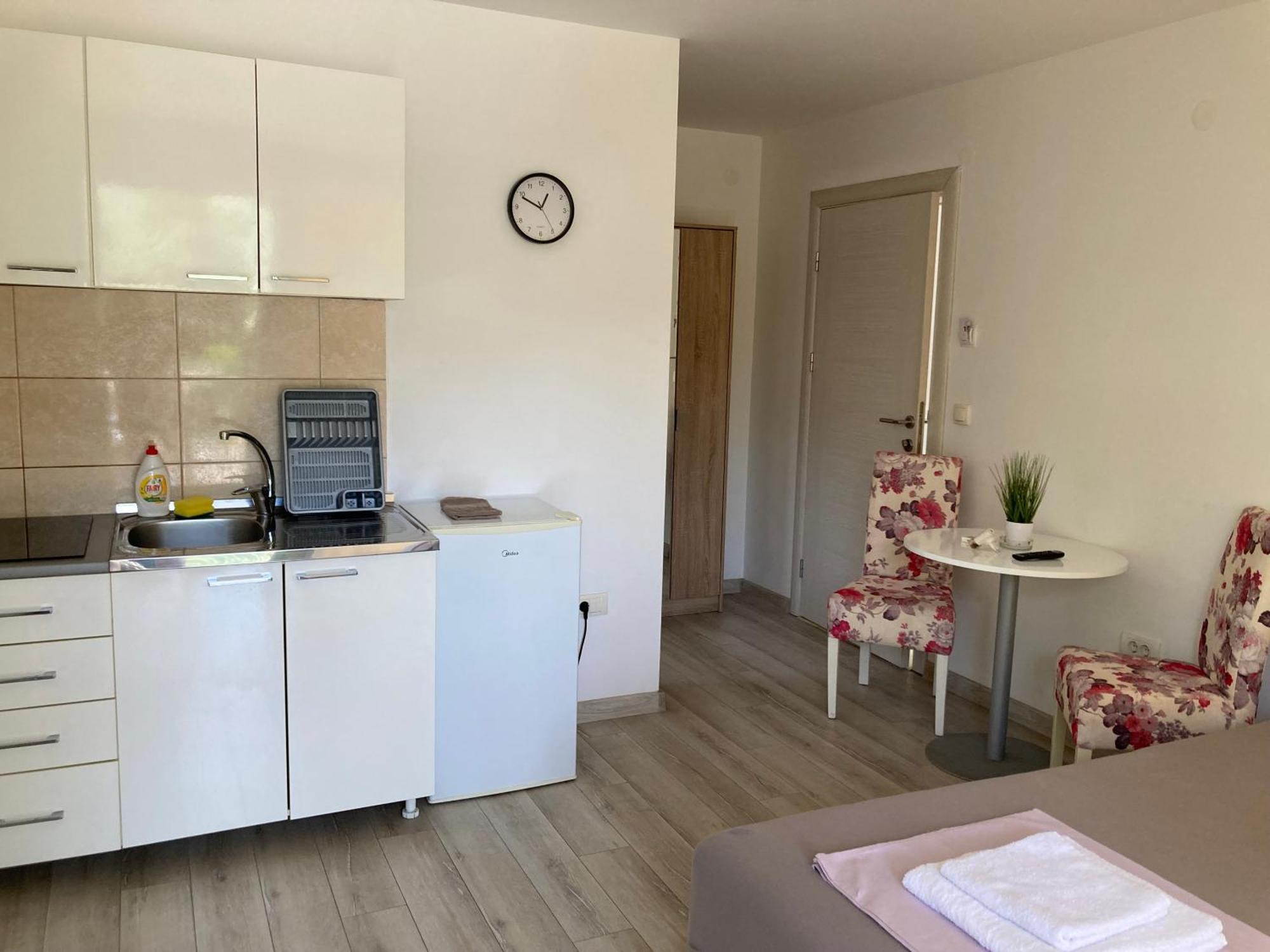 Budva, Jaz, Apartmani Dif Exteriér fotografie